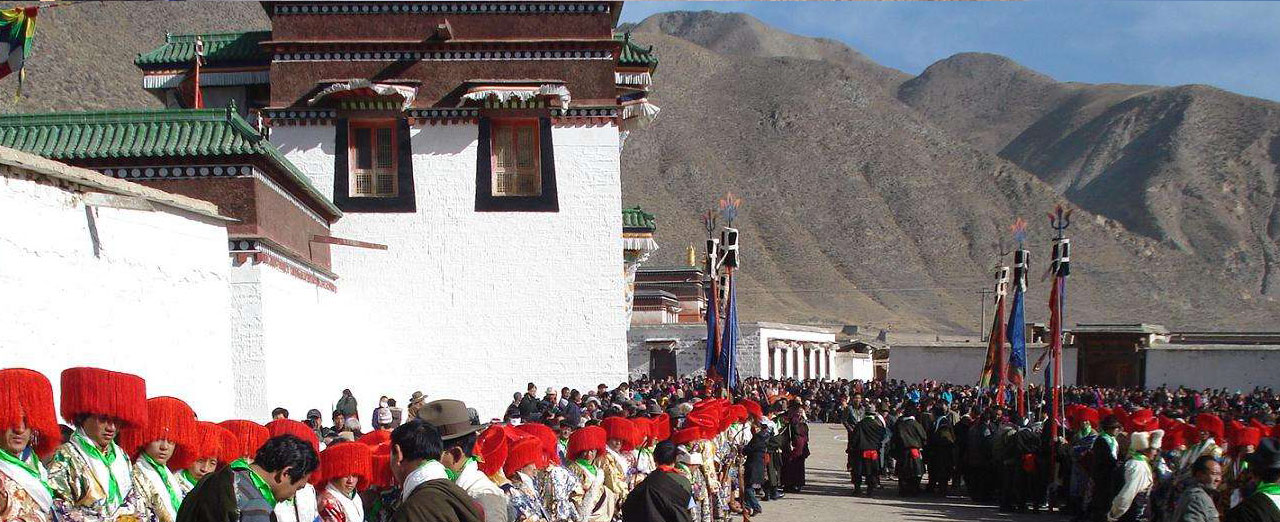 16-day Silk Road China & Yunnan Tour 16-day Silk Road China & Yunnan Tour