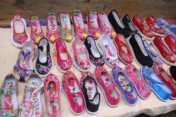 chinese embroidered shoes