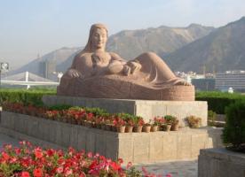 8-day Lanzhou to Urumqi Silk Road China Train Tour