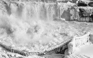 Shaanxi Yellow River Hukou Waterfalls Winter Freez