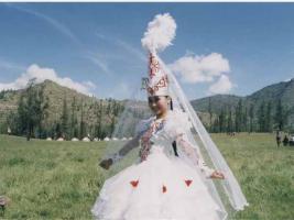 Kazakh Woman Clothing