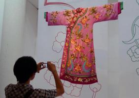 Hangzhou Ancient Silk Dress 