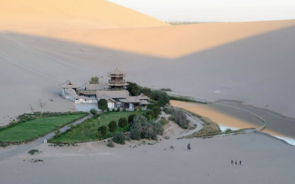 Dunhuang Crescent Lake